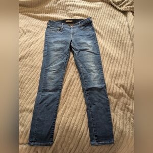 Levis 710 Jeans